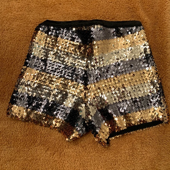 Sequin shorts - Picture 4 of 4